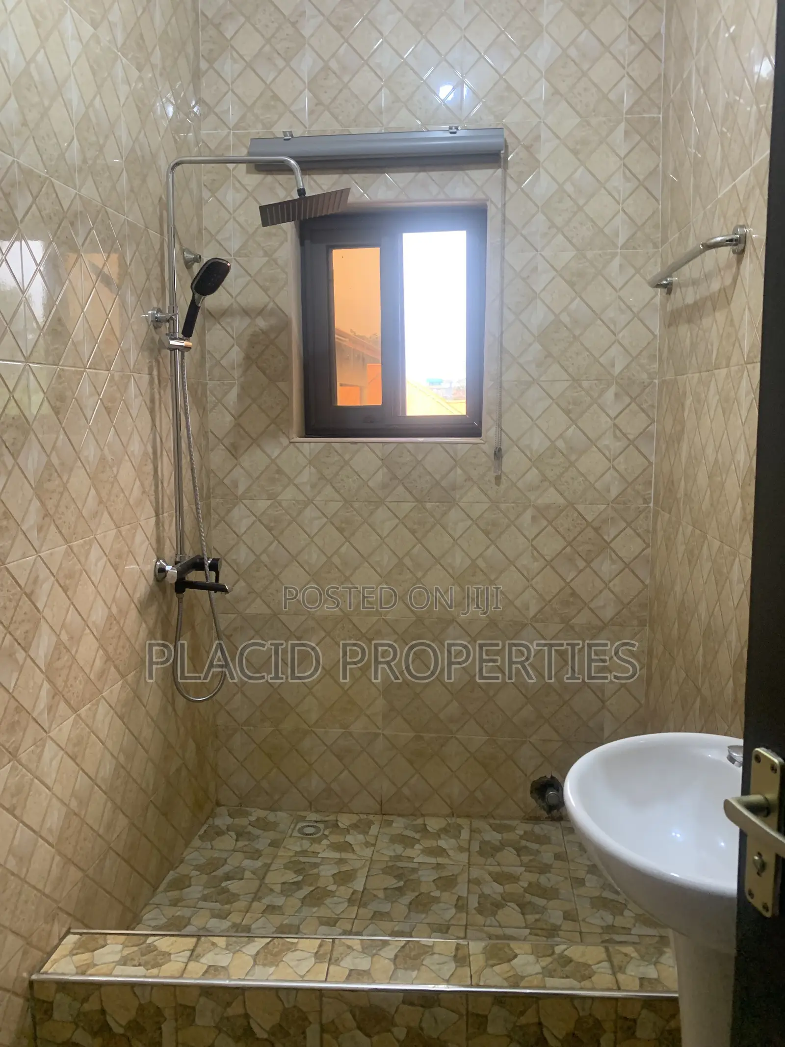 1bdrm Apartment in Adenta for rent