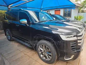 Toyota Land Cruiser 2024 Black