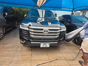 Toyota Land Cruiser 2024 Black