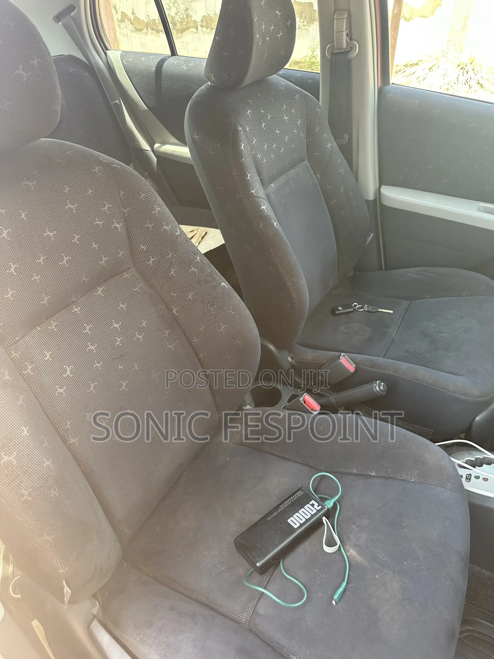 Toyota Vitz 1.3 FWD 5dr 2010 Brown