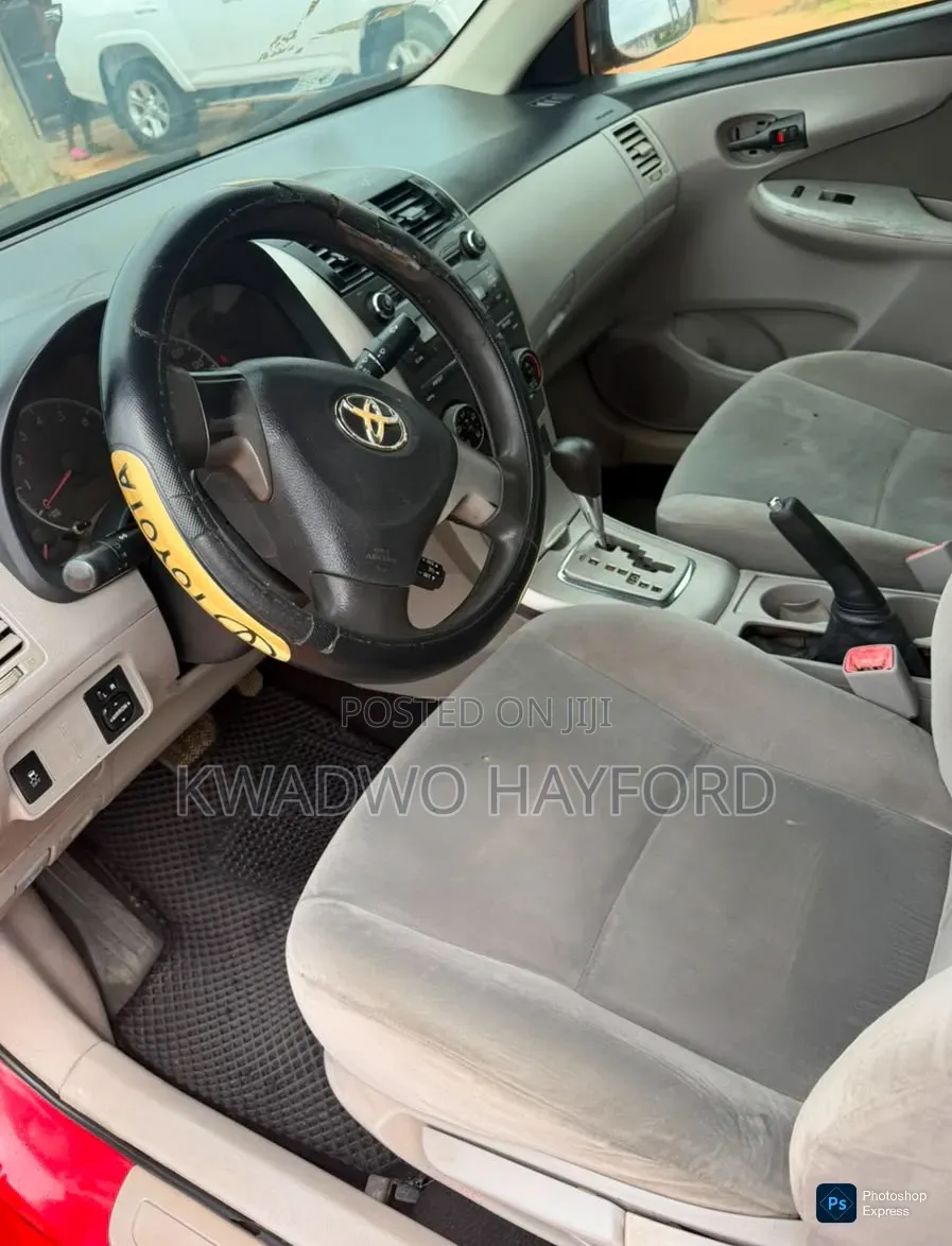 Toyota Corolla 2012 Red