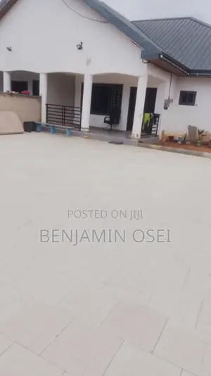 2bdrm House in Gbetsile (Assemblies, Accra Metropolitan for rent