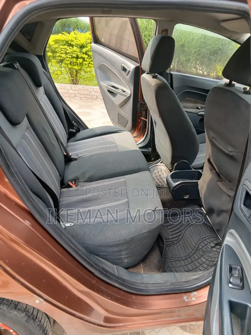 Ford Fiesta 2011 Gold
