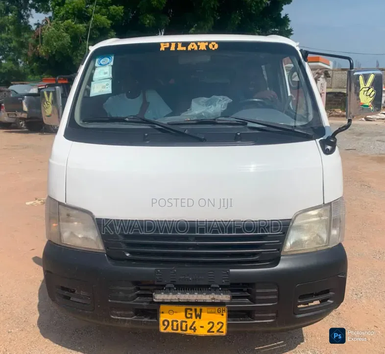 Nissan Caravan (Urvan) 2012 White