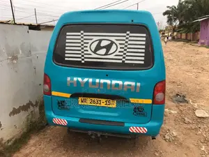 Hyundai H200 1999 Green