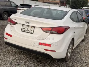 Hyundai Elantra SE 4dr Sedan (1.8L 4cyl 6A) 2015 White