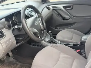 Hyundai Elantra SE 4dr Sedan (1.8L 4cyl 6A) 2015 White