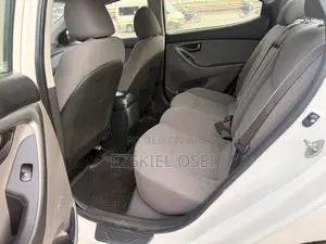 Hyundai Elantra SE 4dr Sedan (1.8L 4cyl 6A) 2015 White