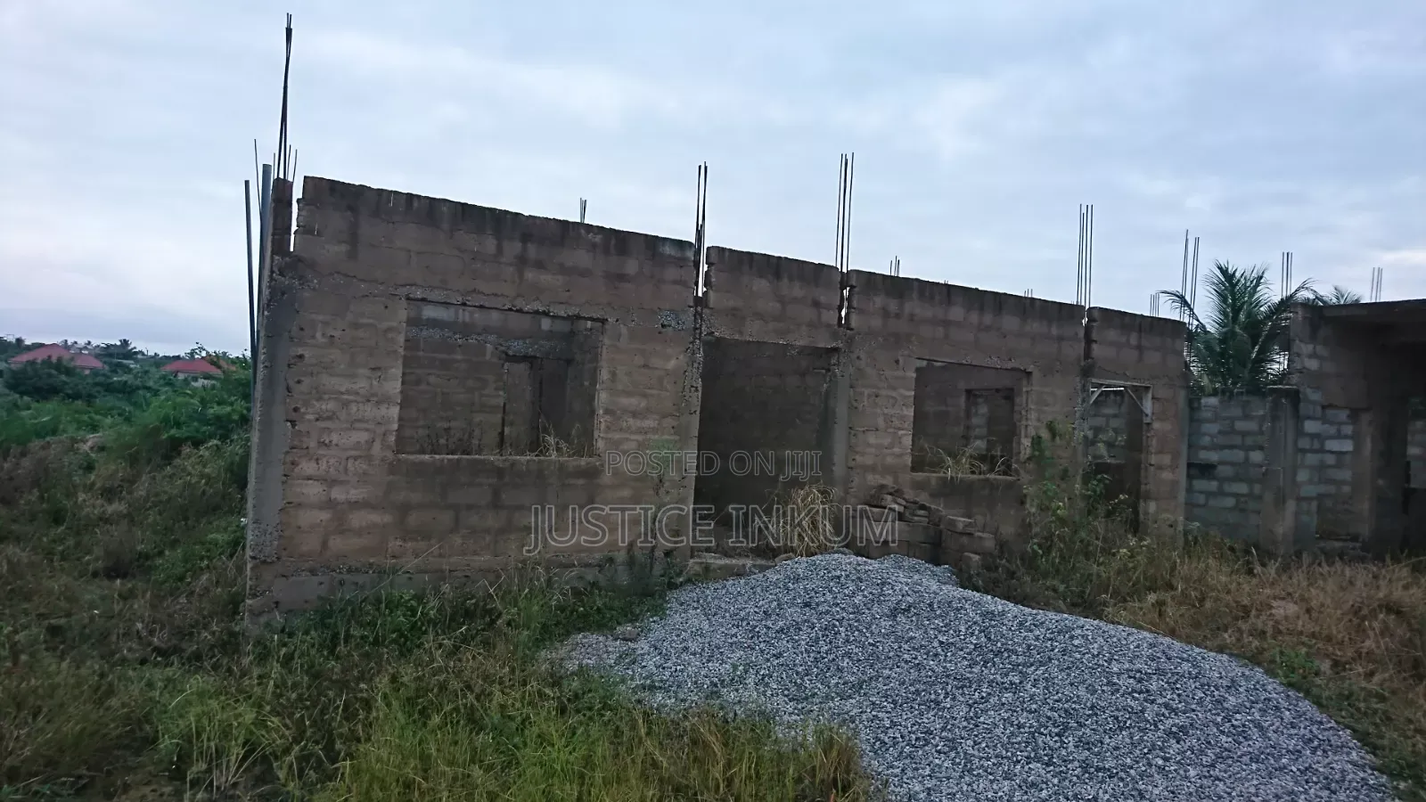 6bdrm Apartment in Awutu Senya East Municipal for sale