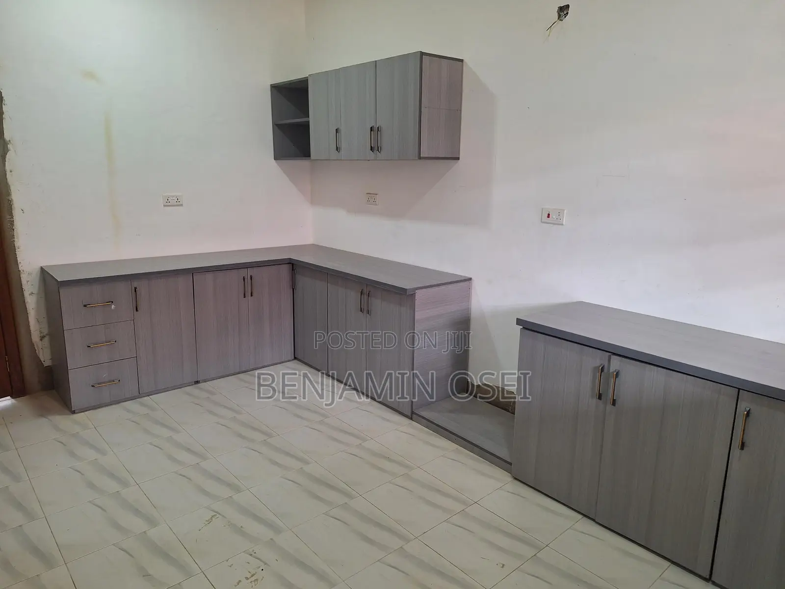 2bdrm House in Gbetsile (Assemblies, Accra Metropolitan for rent