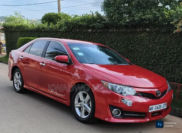 Toyota Camry 2014 Red
