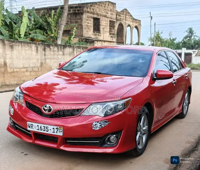 Toyota Camry 2014 Red