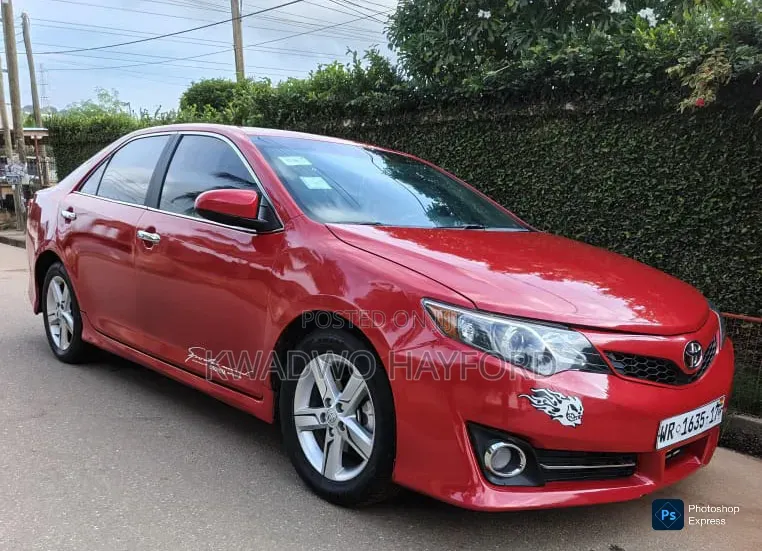 Toyota Camry 2014 Red