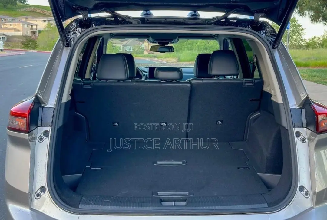 New Nissan Rogue Platinum AWD 2026 Gray