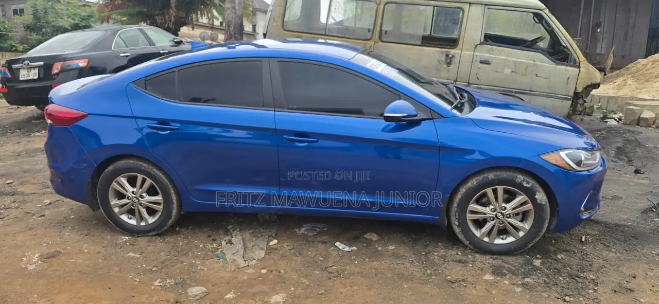 Hyundai Elantra 2017 Blue