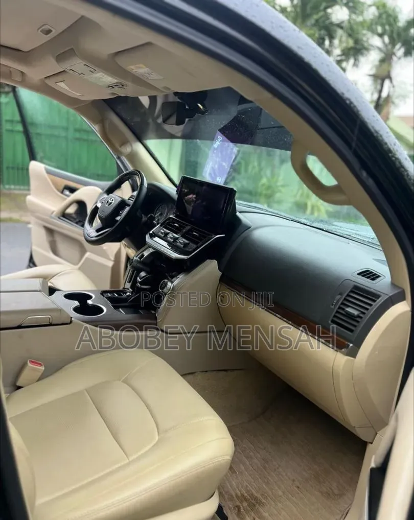 Toyota Land Cruiser 2017 Black