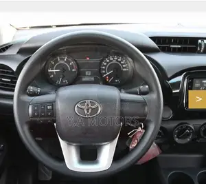 New Toyota Hilux 2025 White