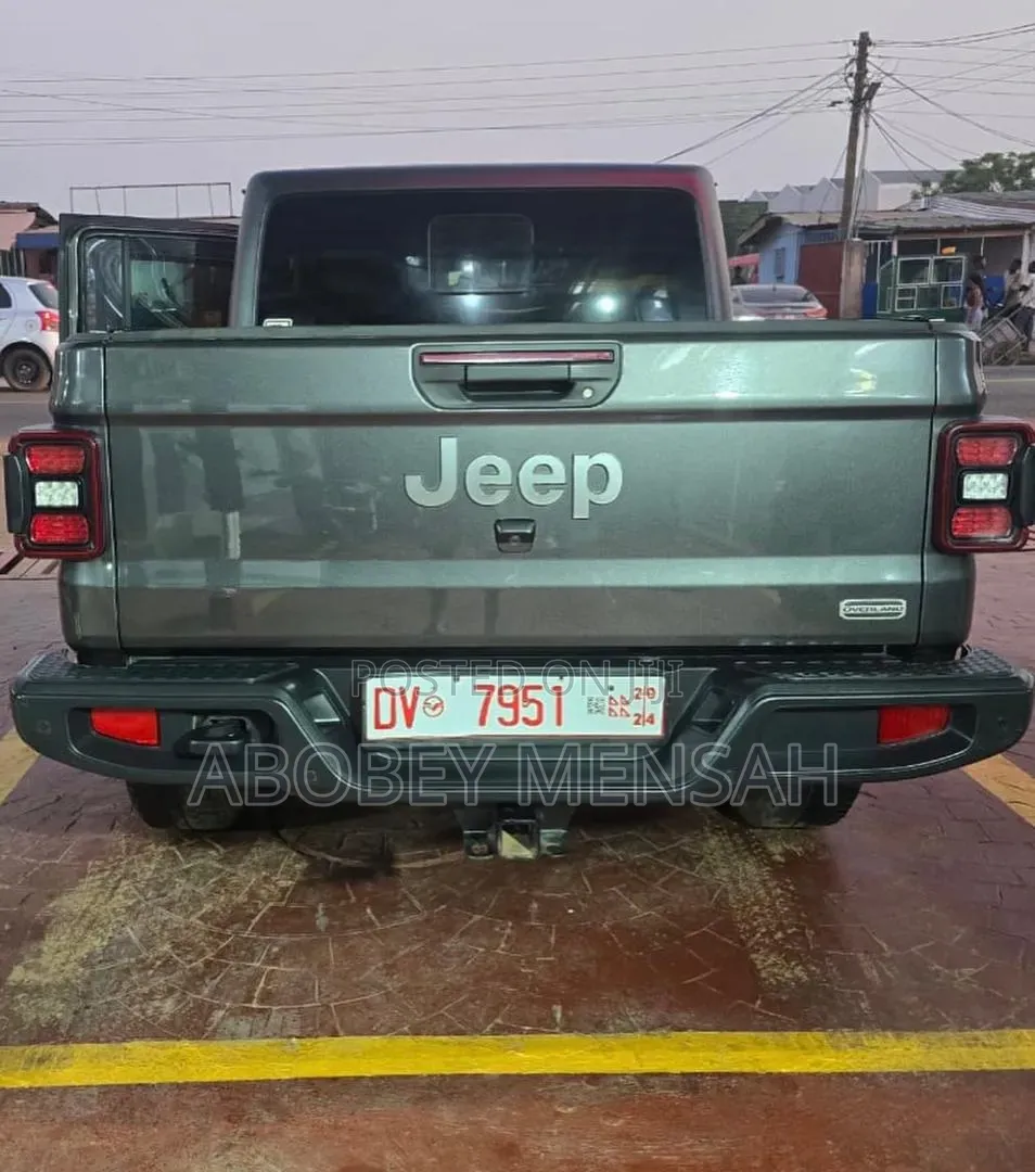 Jeep Gladiator 2023 Gray