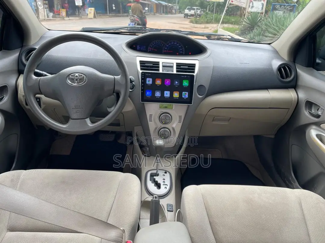 Toyota Belta 2012 Gray