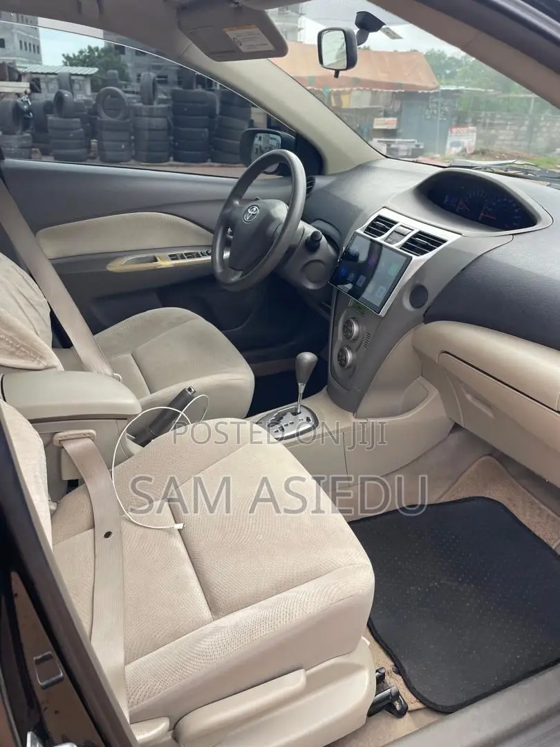 Toyota Belta 2012 Gray
