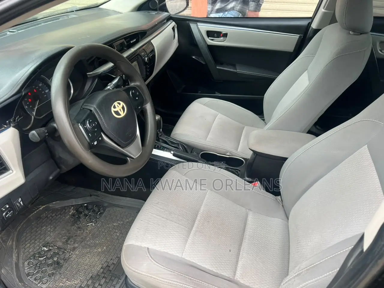 Toyota Corolla LE 4dr Sedan (1.8L 4cyl CVT) 2015 Black