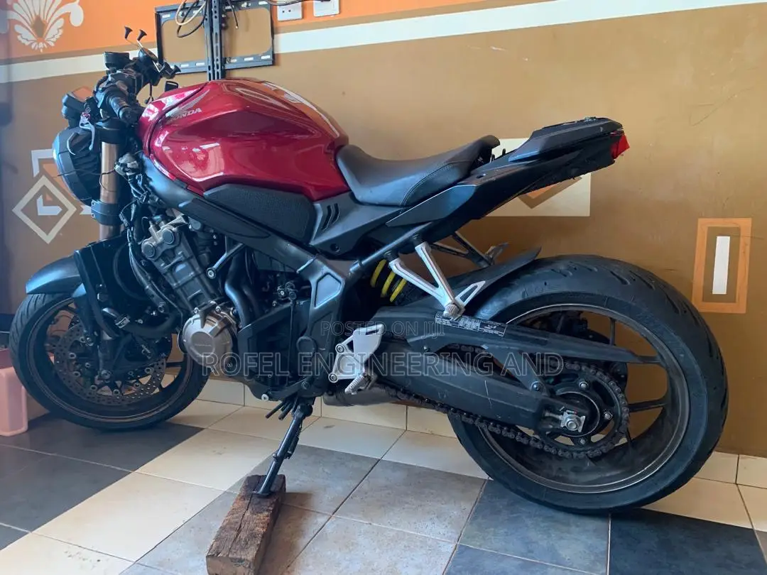 Honda CB 2020 Red