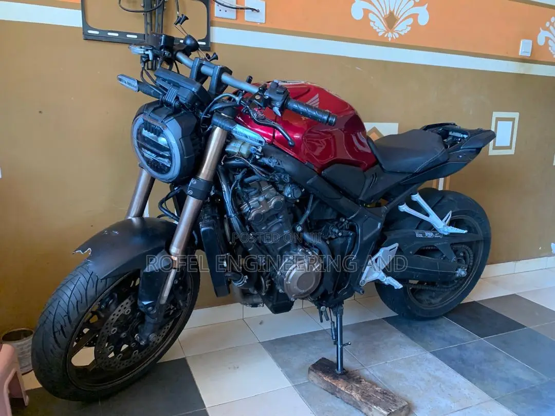 Honda CB 2020 Red