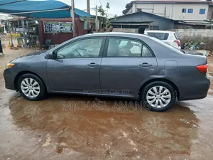 Toyota Corolla 2010 Gray