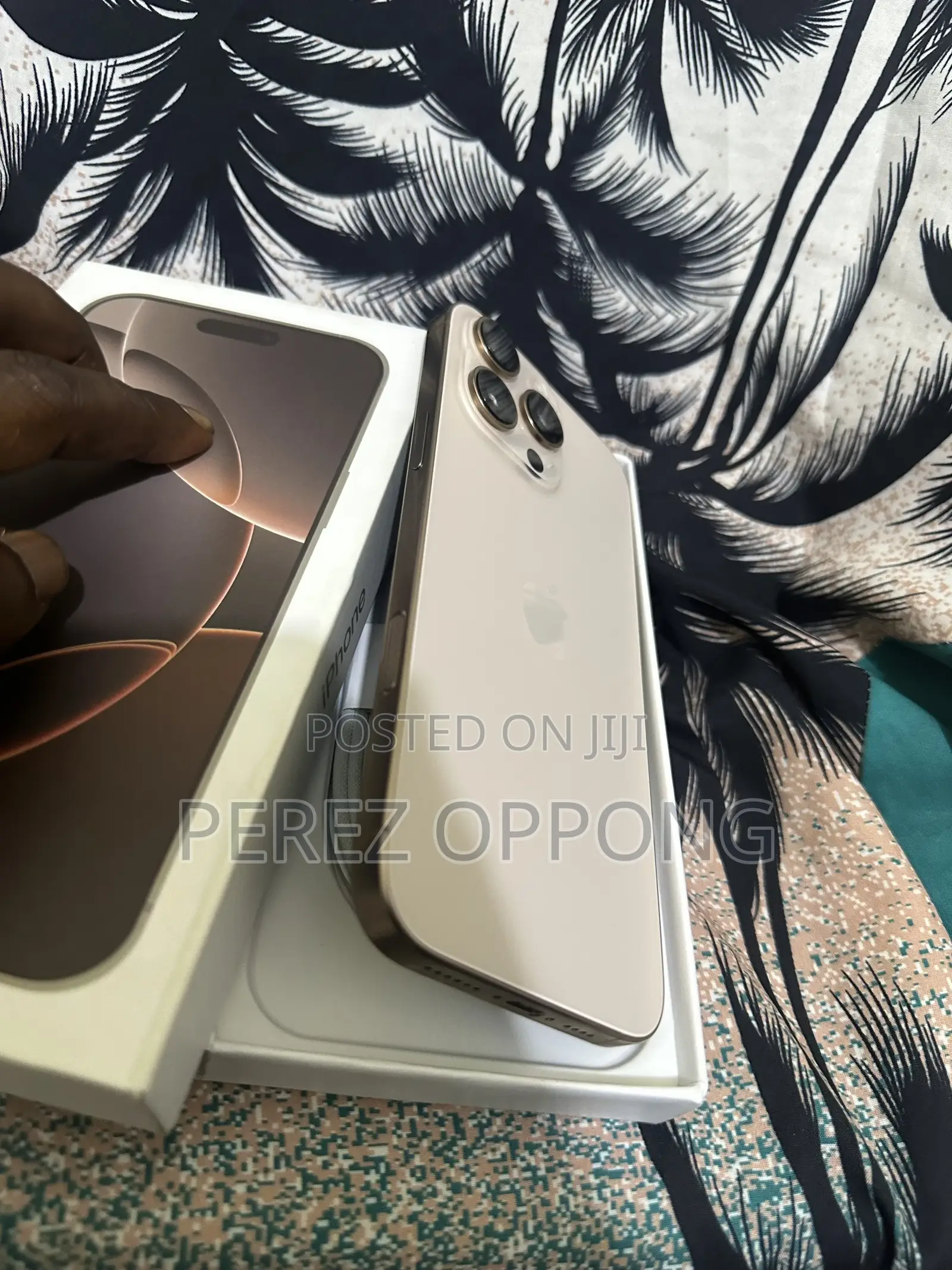 Apple iPhone 16 Pro Max 256 GB Gold