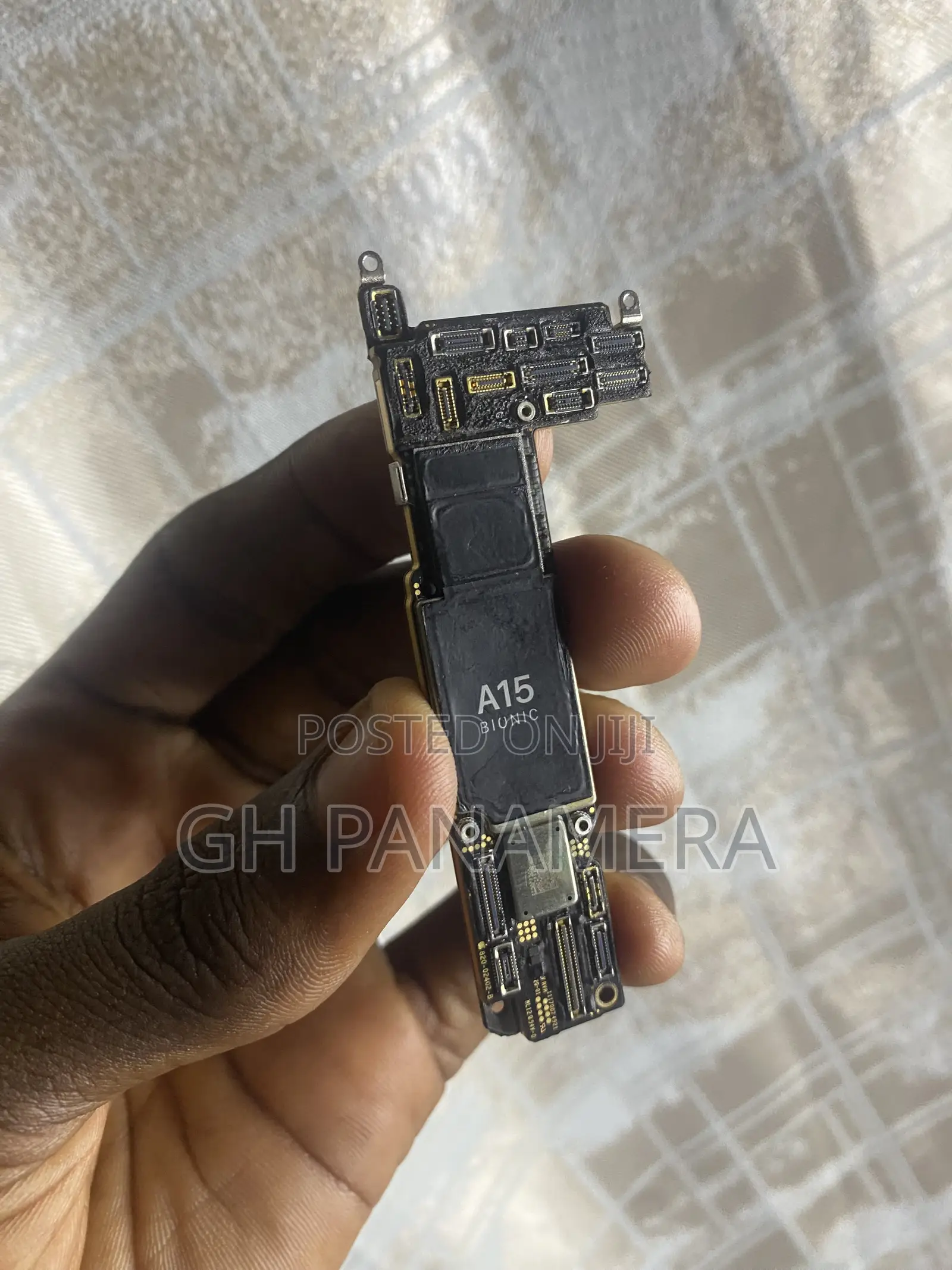 iPhone 13 Mother Board