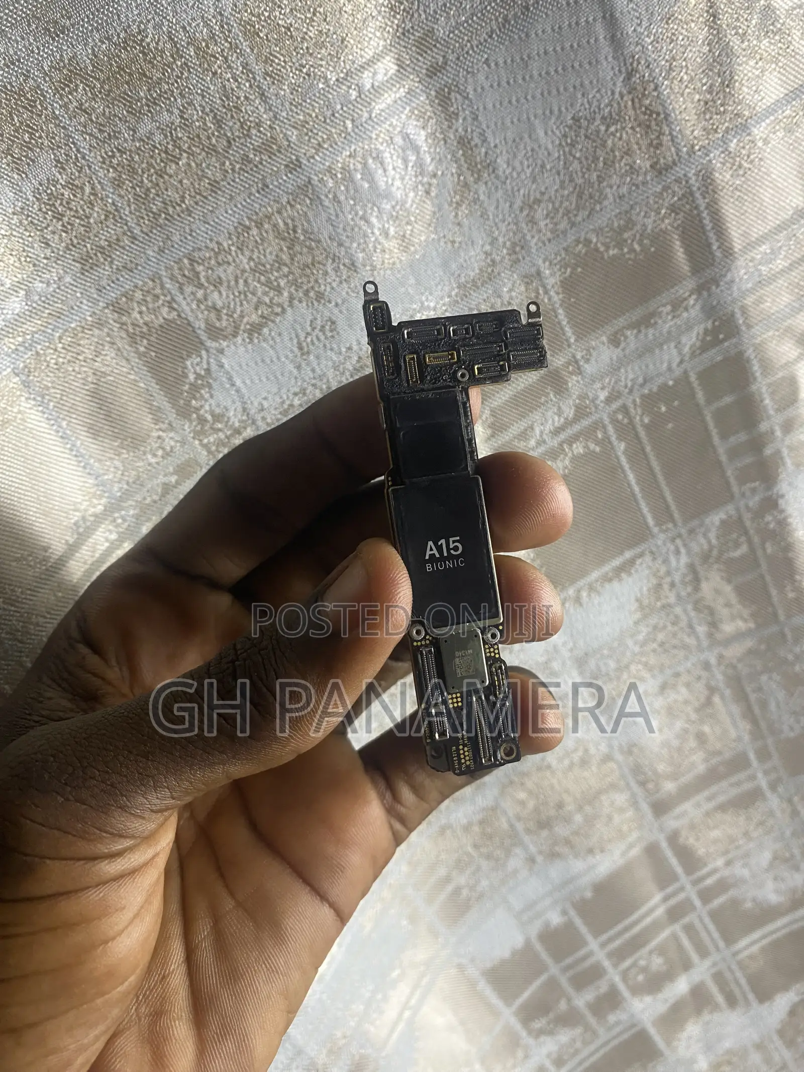 iPhone 13 Mother Board