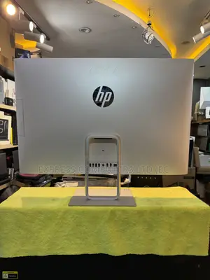 Desktop Computer HP Pavilion 27 16GB Intel Core i7 SSD 500GB