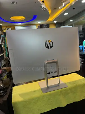 Desktop Computer HP Pavilion 27 16GB Intel Core i7 SSD 500GB