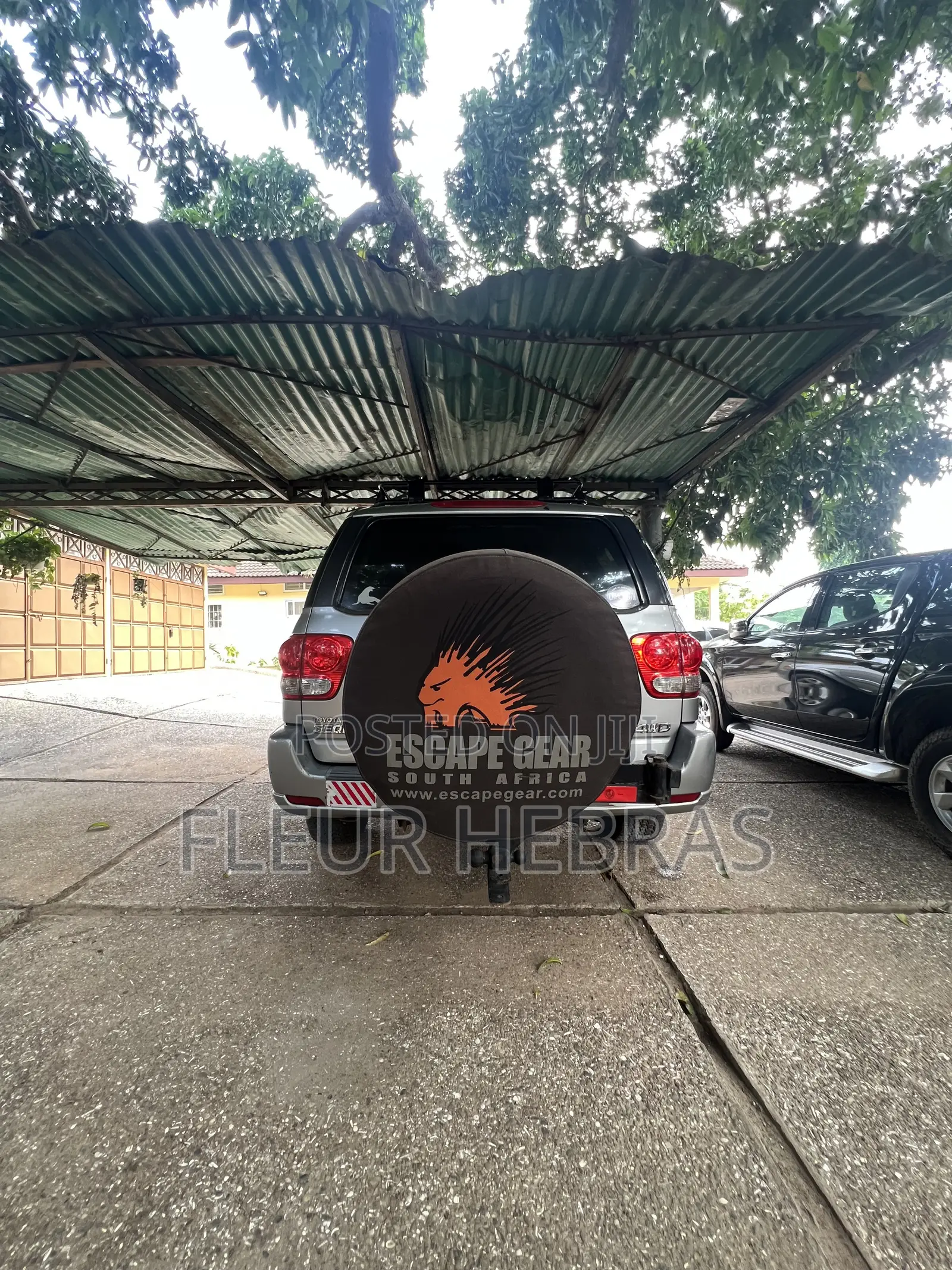 Toyota Sequoia SR5 4dr SUV 4WD (4.7L 8cyl 5A) 2006 Gray