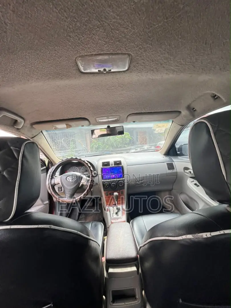 Toyota Corolla 2010 Brown