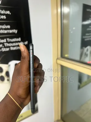 Apple iPhone 11 64 GB Black