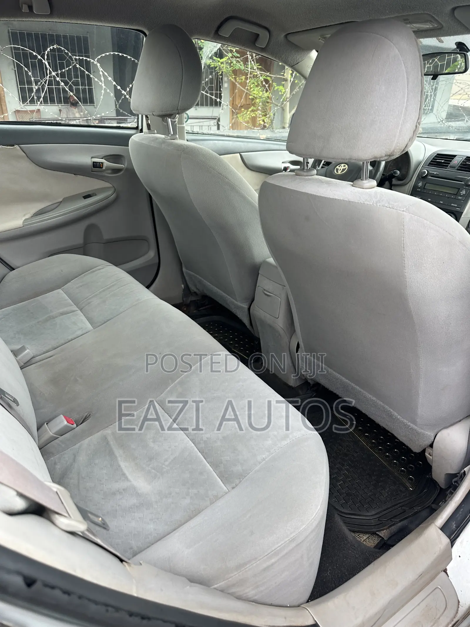 Toyota Corolla 2010 Silver