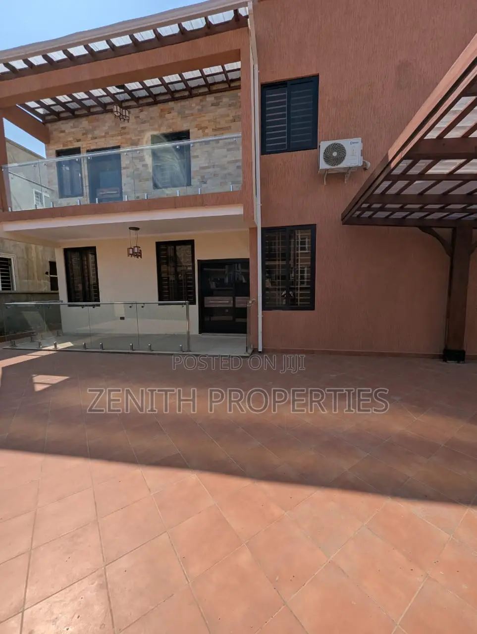 3bdrm Townhouse / Terrace in Zenith Properties, Achimota for rent