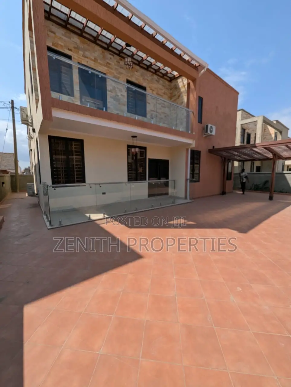 3bdrm Townhouse / Terrace in Zenith Properties, Achimota for rent