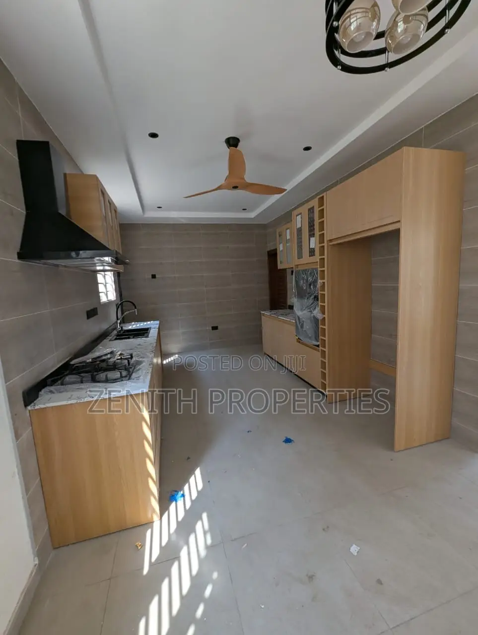 3bdrm Townhouse / Terrace in Zenith Properties, Achimota for rent