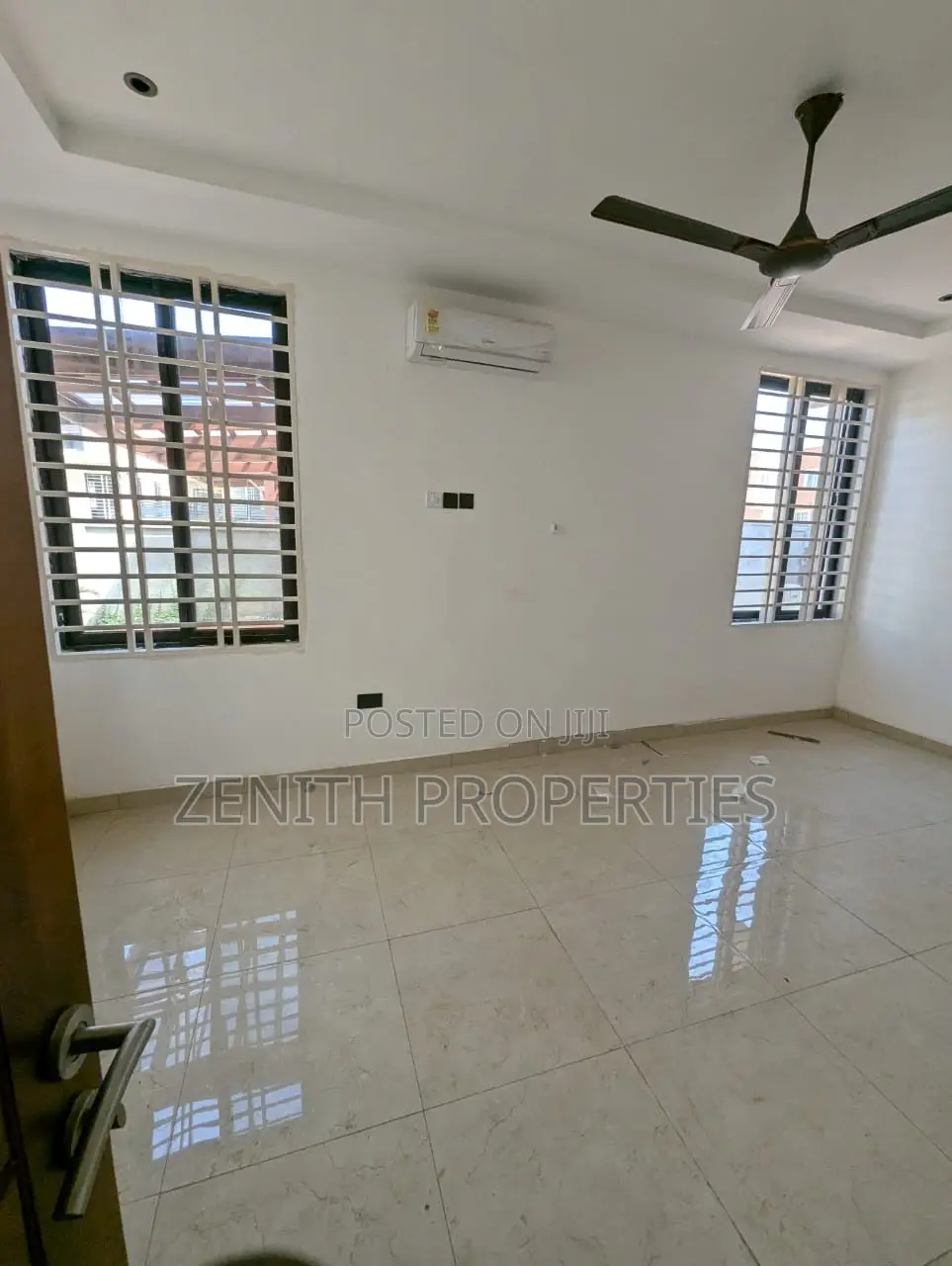 3bdrm Townhouse / Terrace in Zenith Properties, Achimota for rent