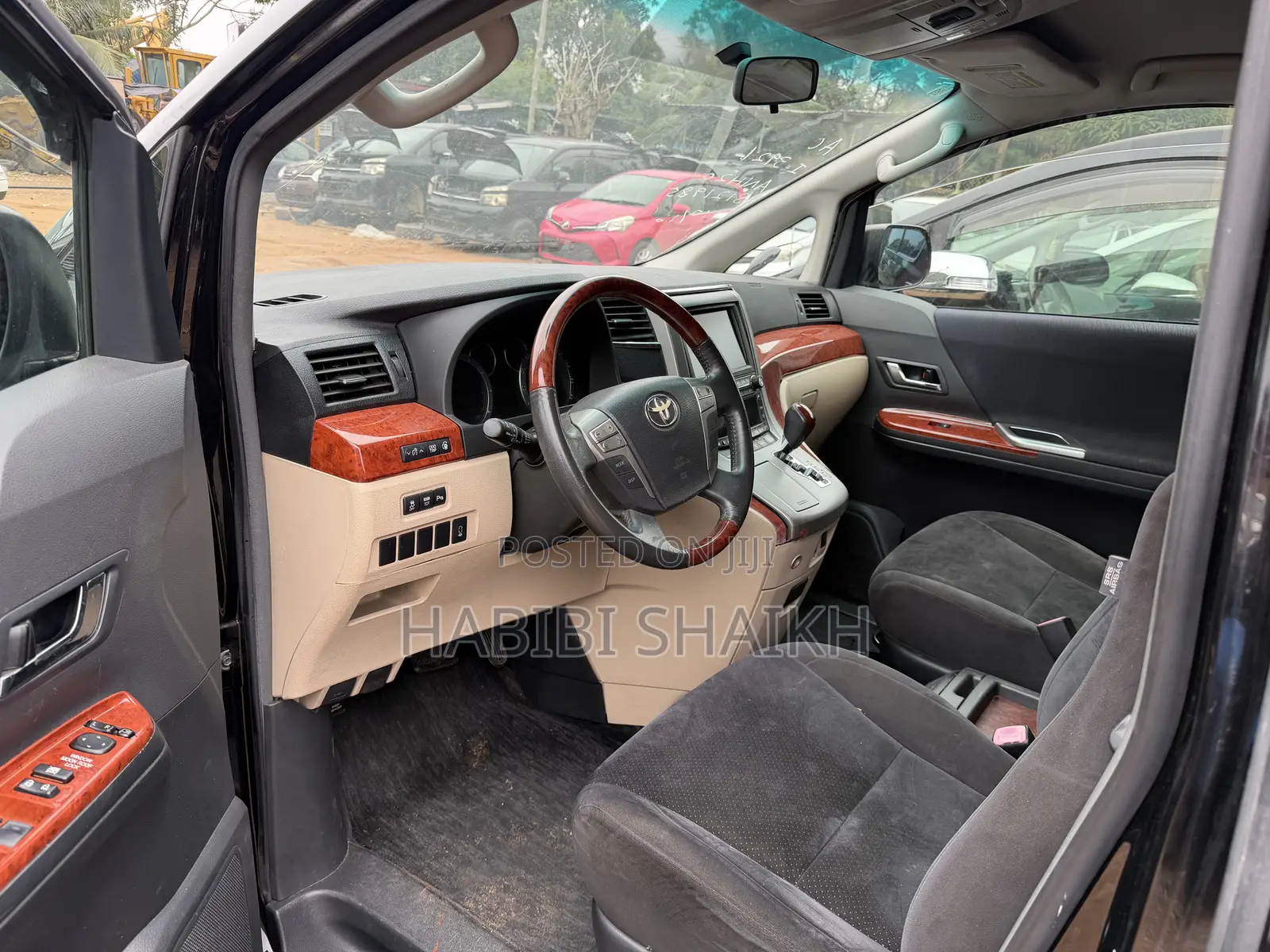 Toyota Vellfire Z 2.4 FWD 7-Seater 2010 Black