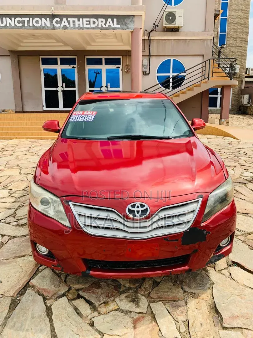 Toyota Camry 2011 Red