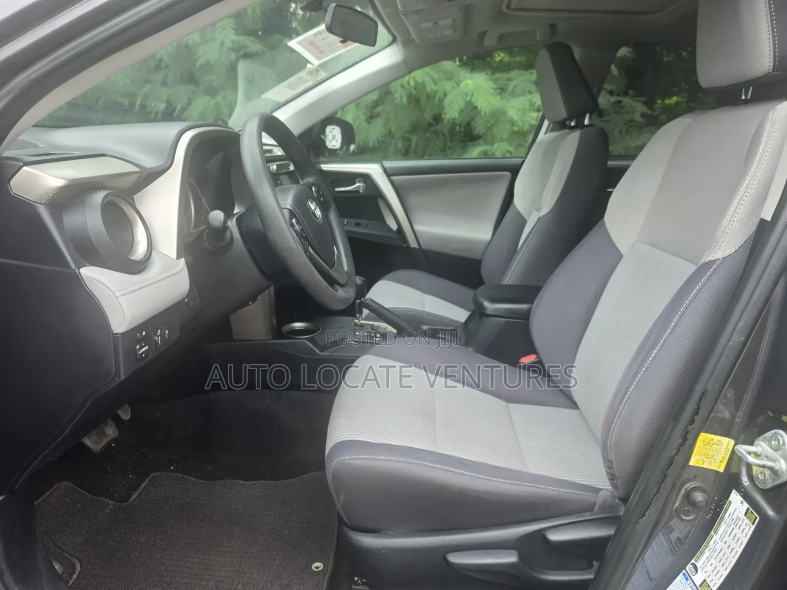 Toyota RAV4 XLE 4dr SUV AWD (2.5L 4cyl 6A) 2014 Gray