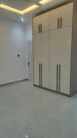 4bdrm House in 4 Bedroom House For, Police Station for sale