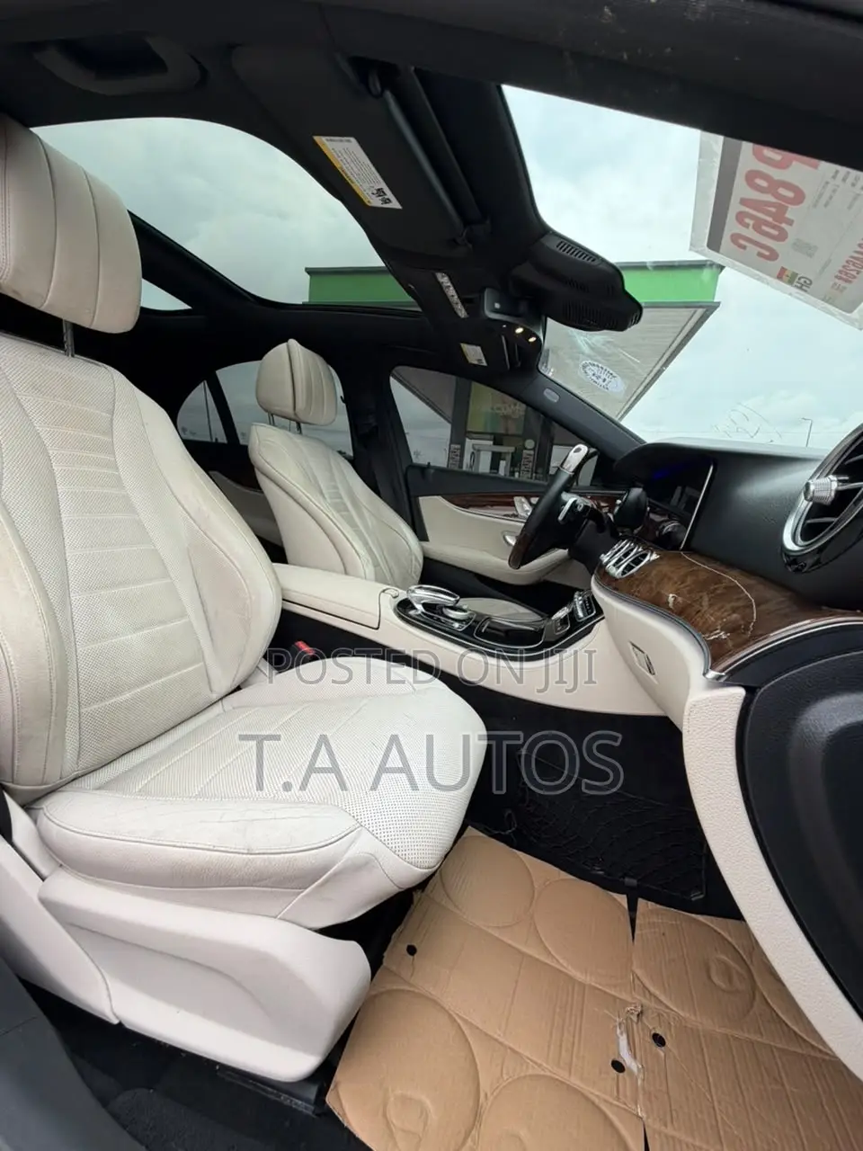 Mercedes-Benz E300 2018 Blue