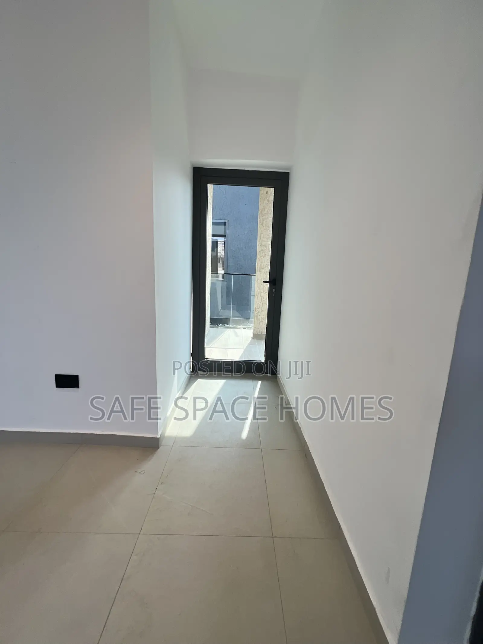 4bdrm Duplex in Burma Camp for rent