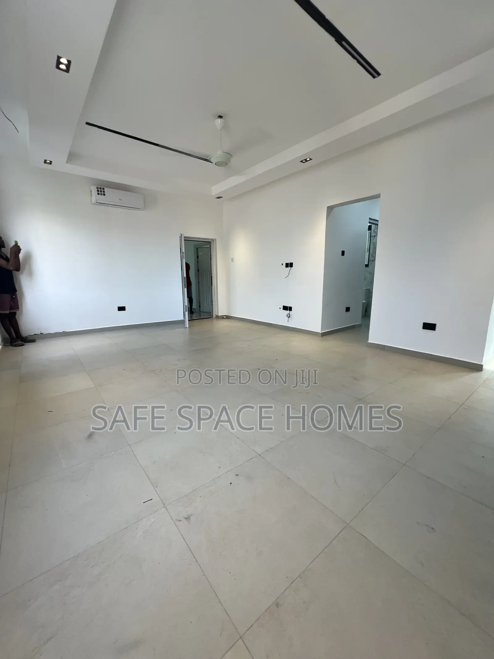 4bdrm Duplex in Burma Camp for rent