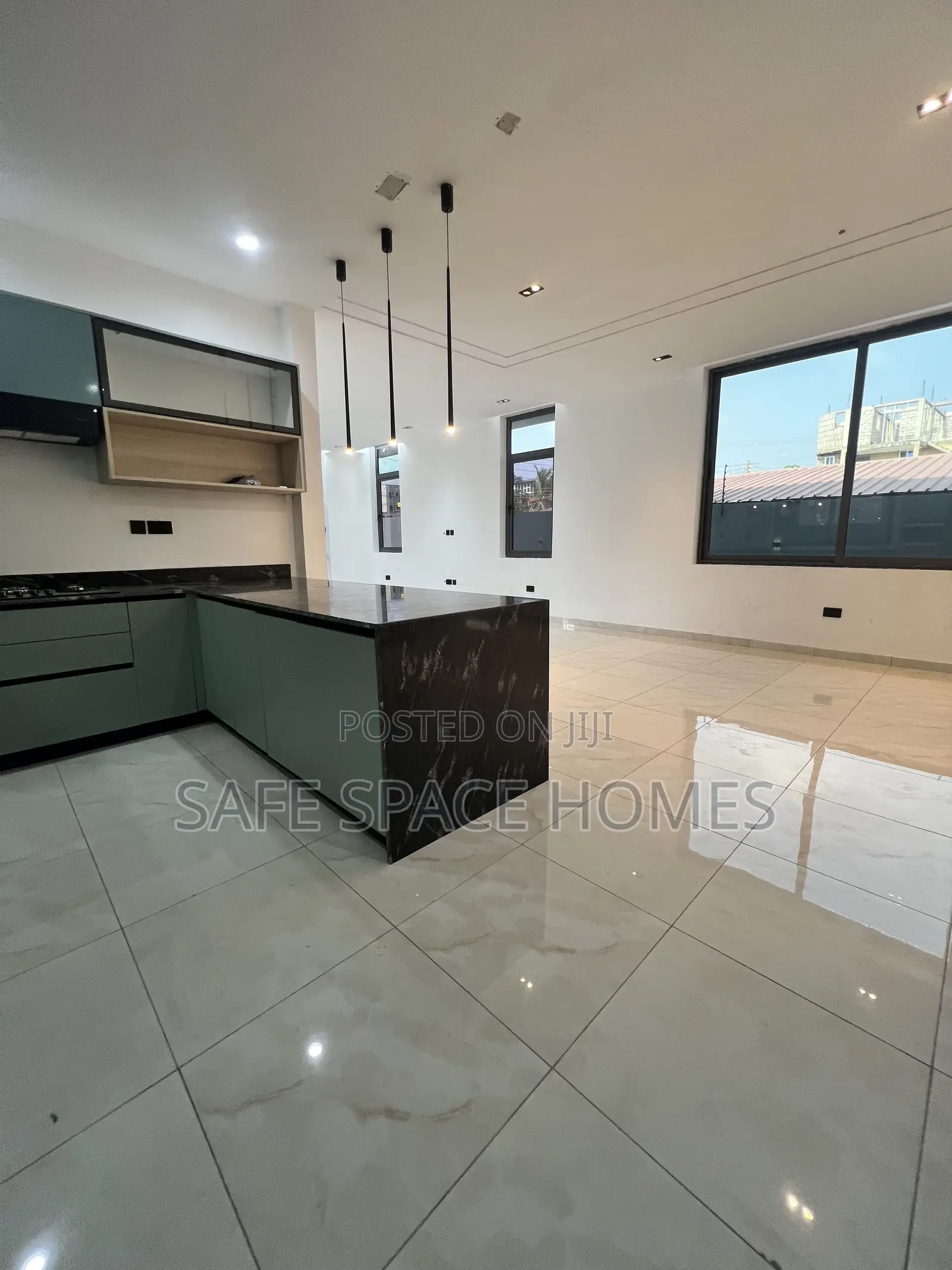 4bdrm Duplex in Burma Camp for rent