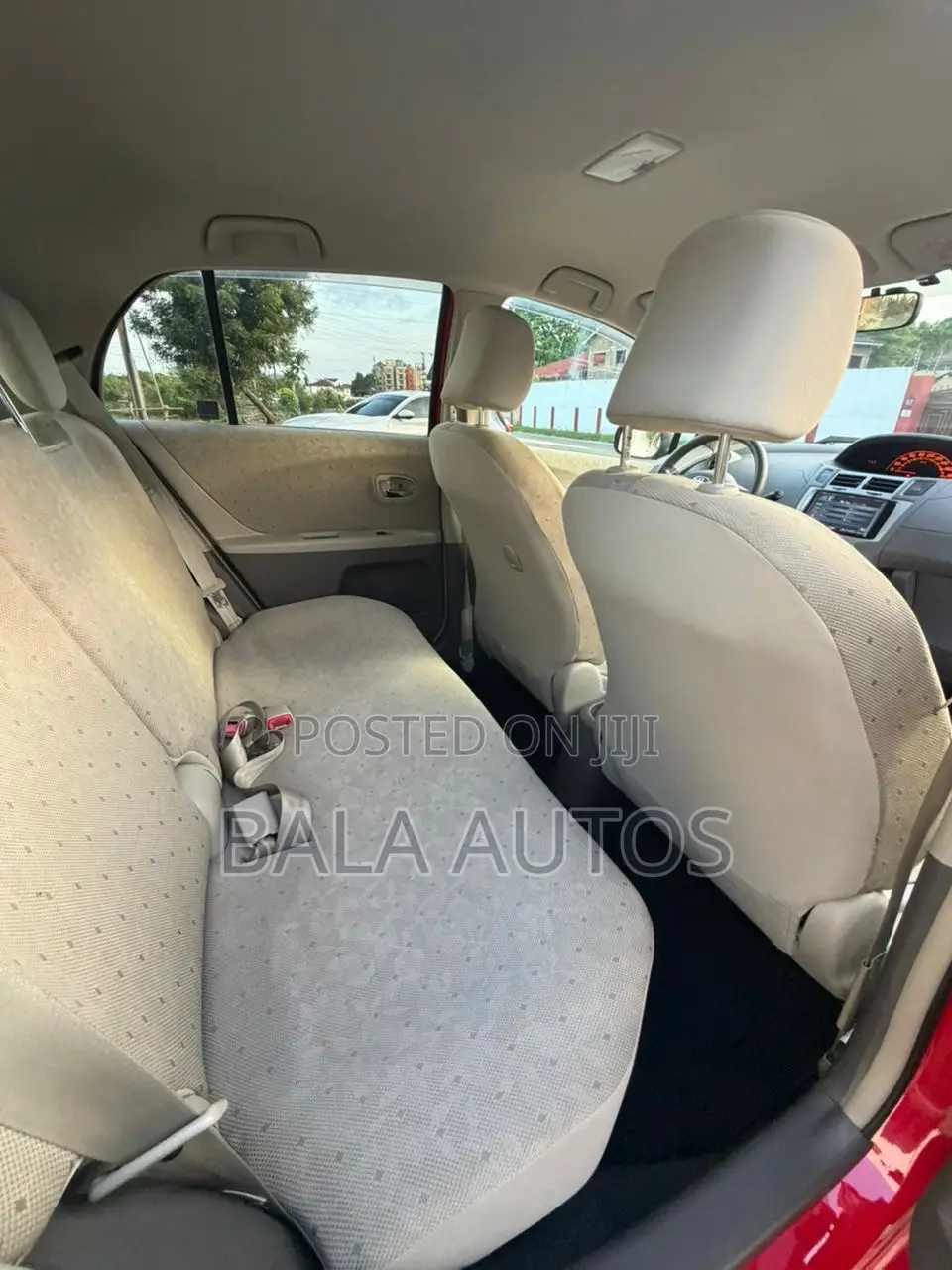 Toyota Vitz 2010 Red